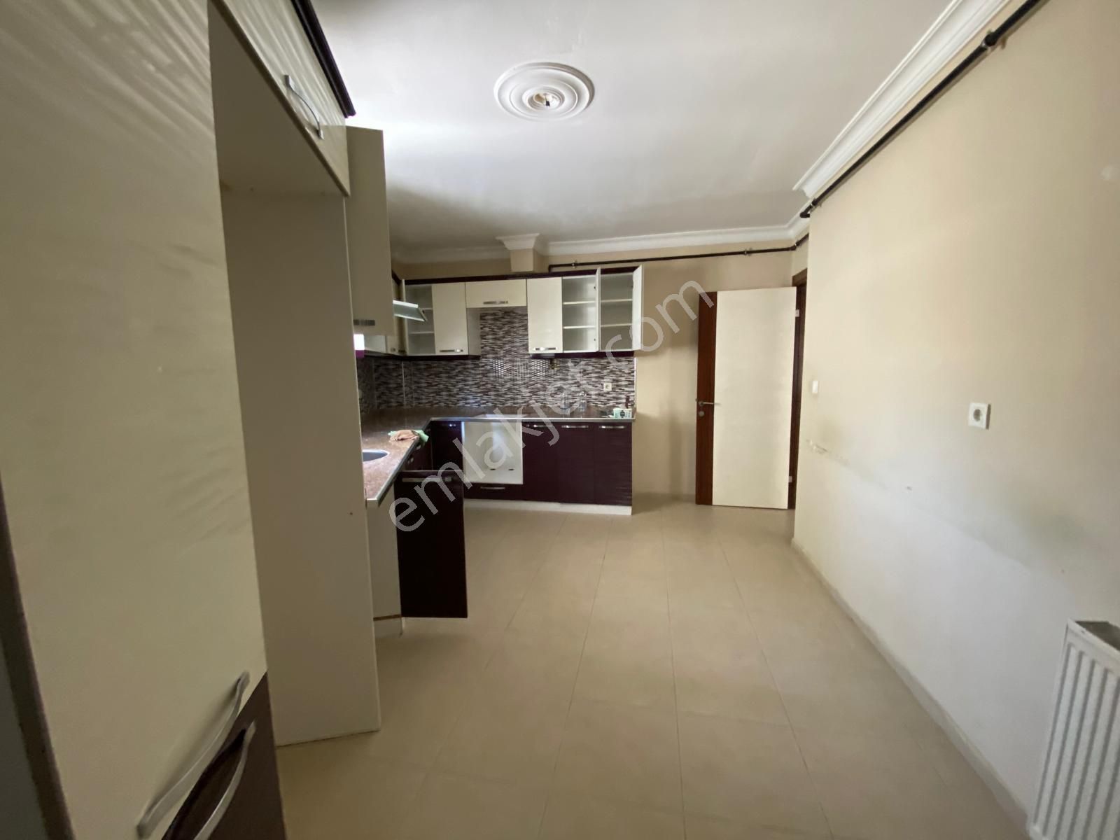 Arga'dan Buca Hürriyet Mahallesinde 3+1 Kiralık Daire. - Görsel 4