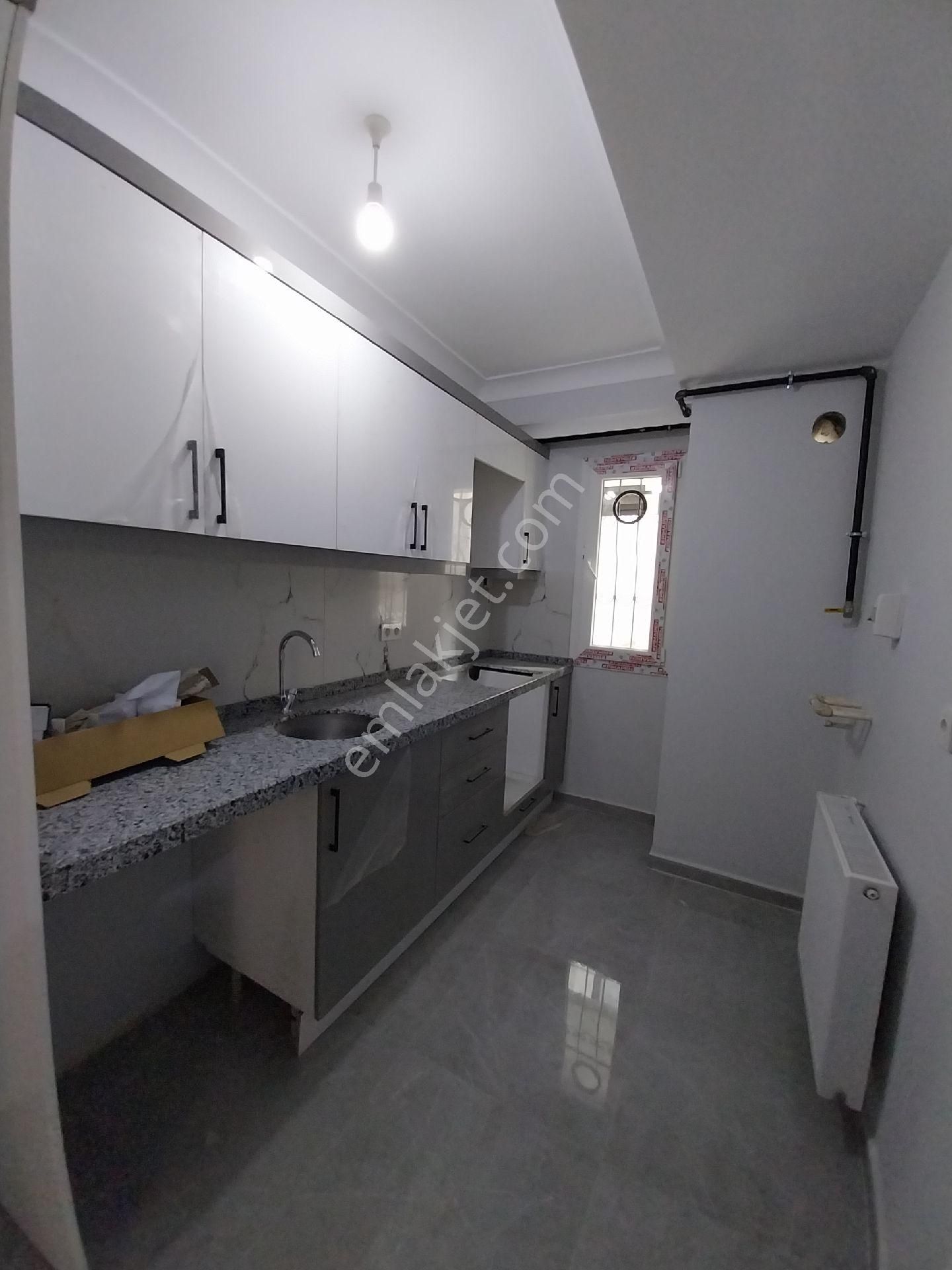 Avcılar Cihangir 1+1 Ayrı Mutfak Genis Bahcelı Kiralık Daire