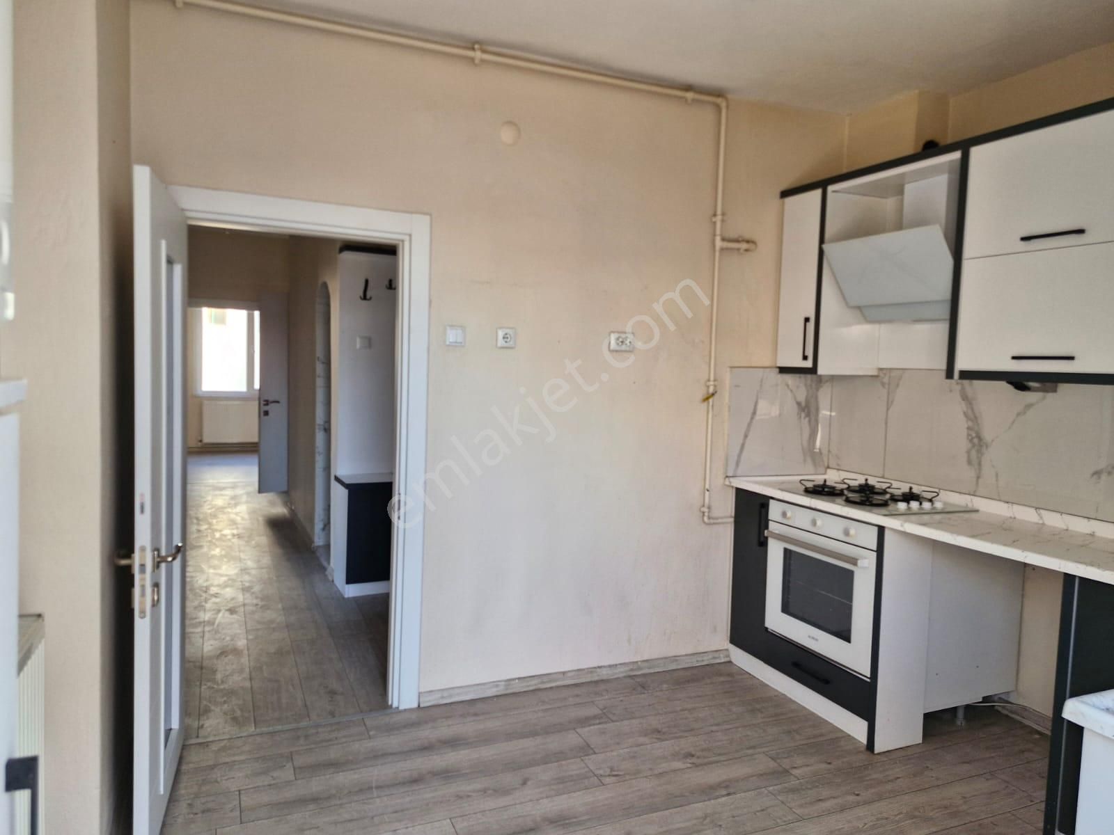 Karaman 3+1 135m² Kiralık Daire İçi Full Yapılı