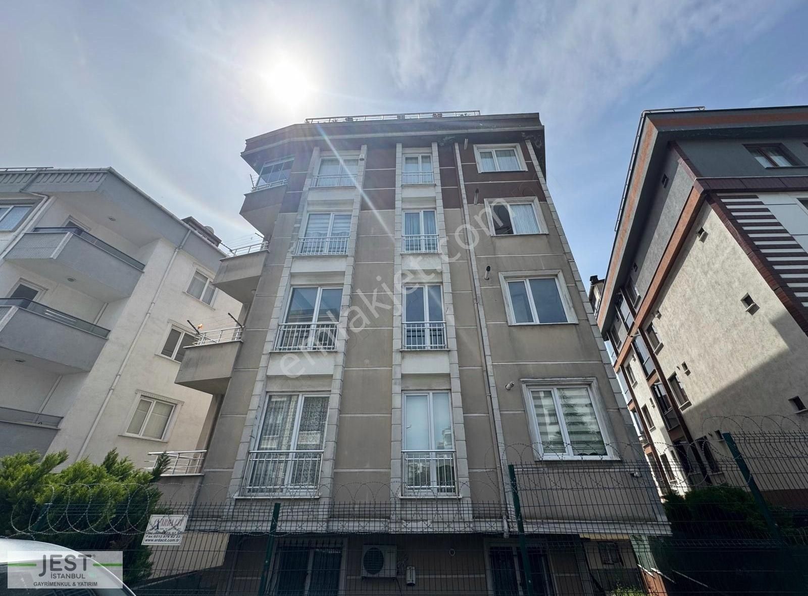 Beylikdüzü Kavaklı Mahallesi İç Mimar Dekorasyonlu 2+1 Daire