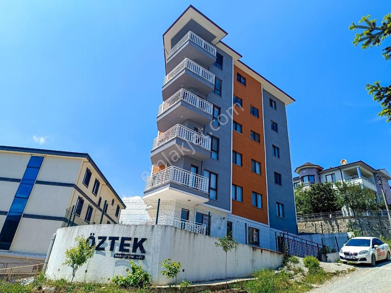 Hak Emlak'tan Üniversite'de Sakin Lokasyonda Kiralık 3+1 Daire