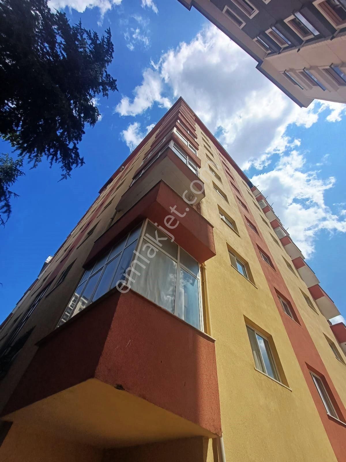 Mertcan Dan Hürriyet Mah Site İçinde 3+1 Çift Balkonlu Fırsat Kiralık