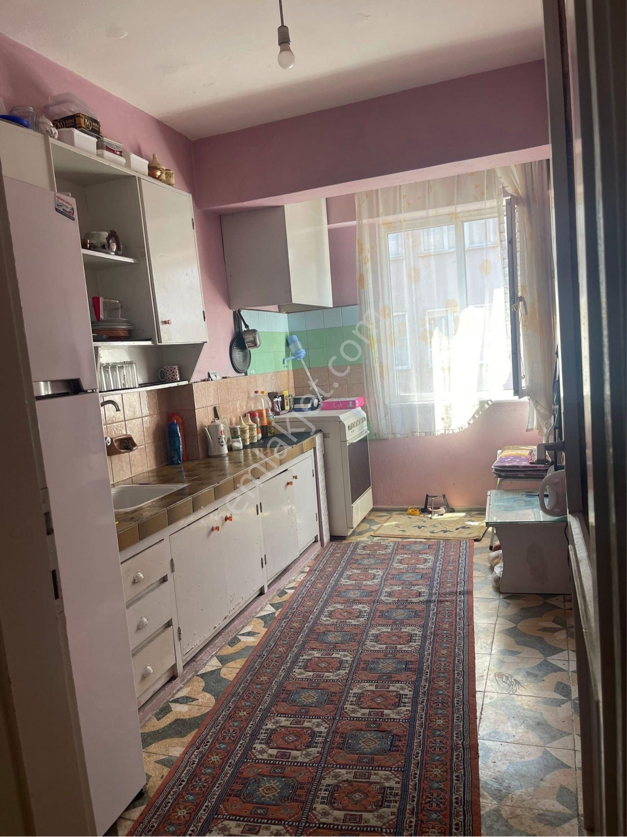Dükkan Ruhsatlı Güzellik Merkez Avukat Bürosu V.s Yapımına Yada Normal Daire Olarak Kullanılabilir