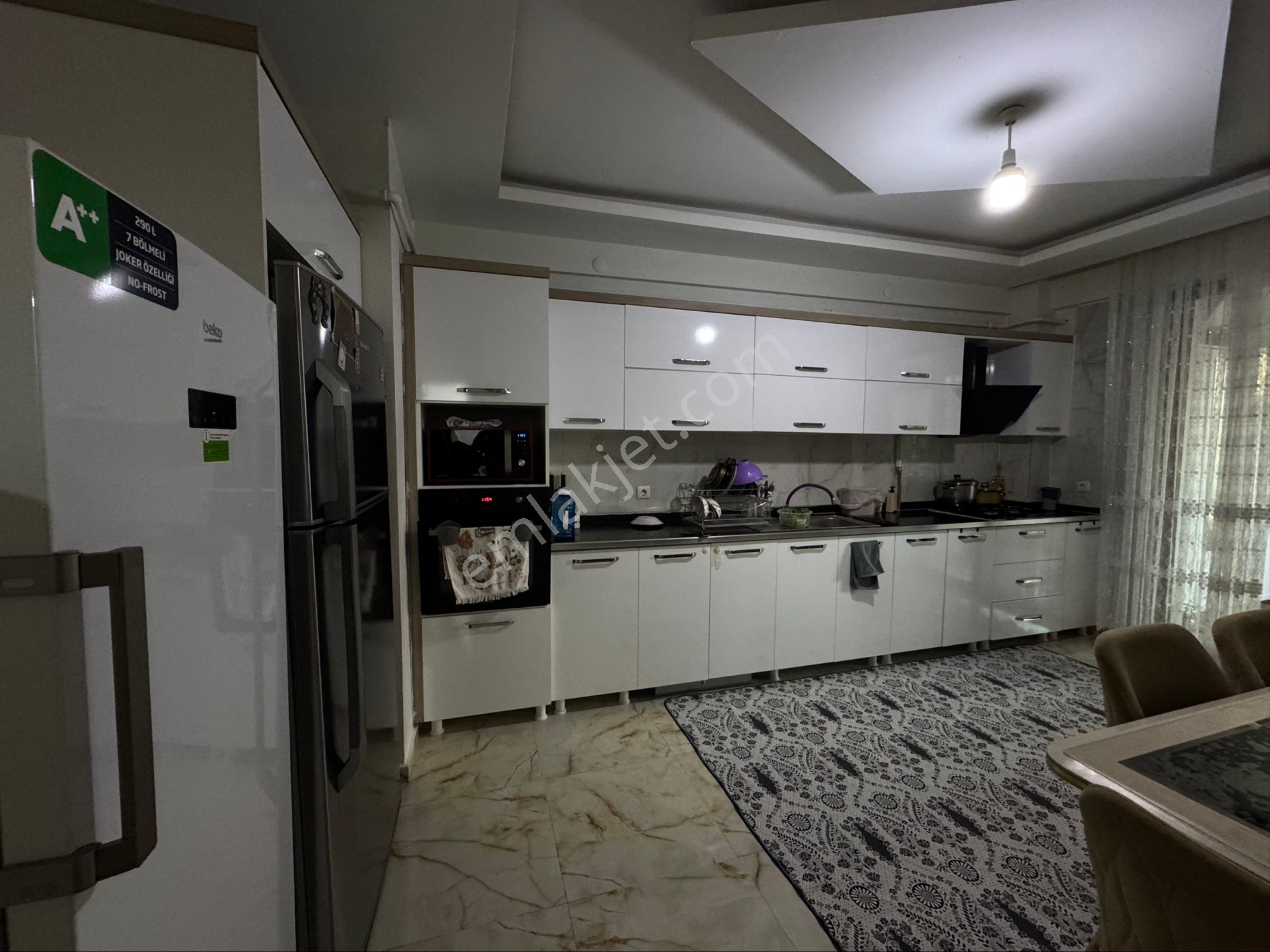 Havaalanı Kavşağında Satılık 3+1 Fırsat Daire