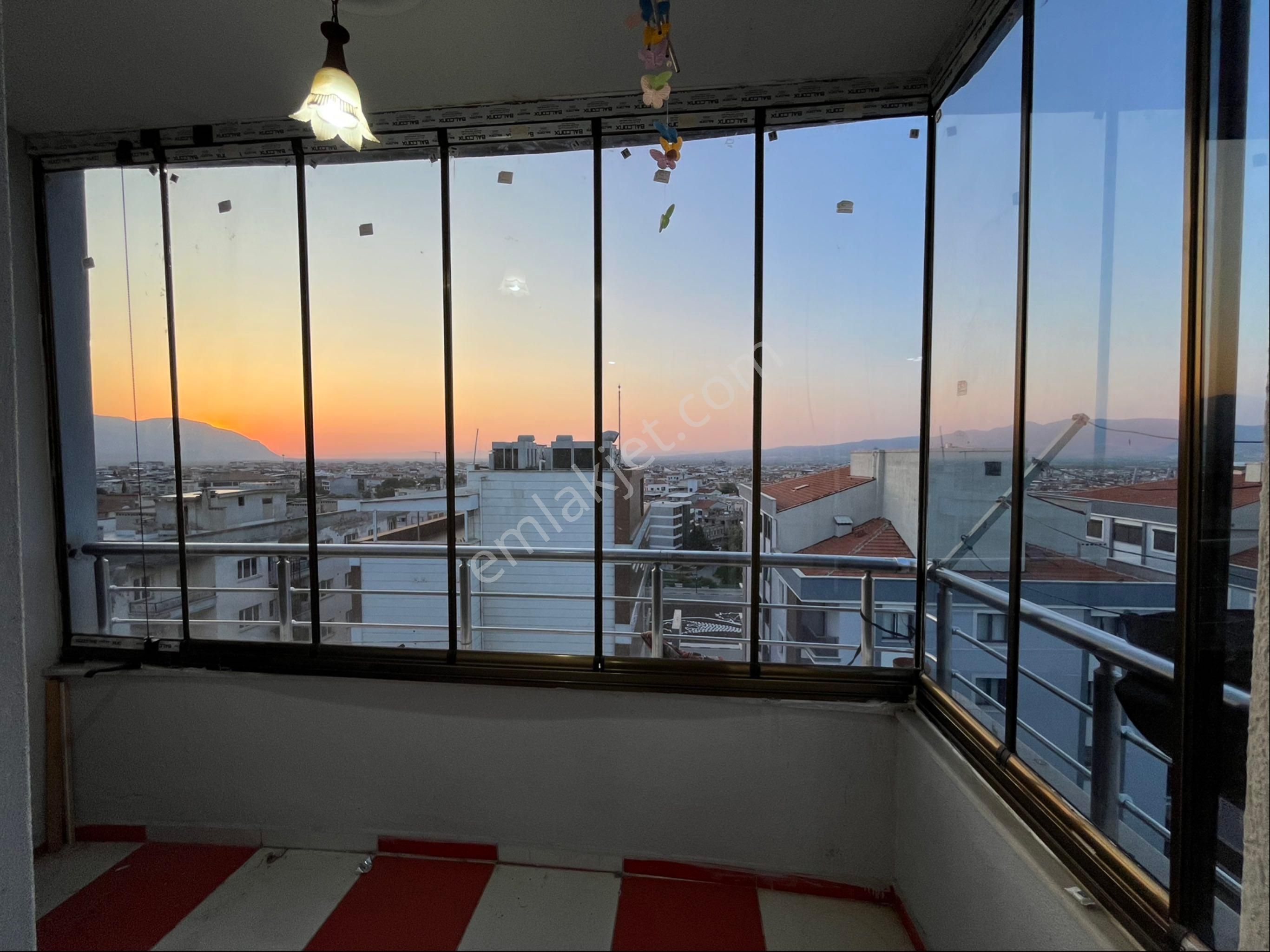 Mimar Sinan Caddesinde 3+1 Ferah Güneş Alan Doğal Gazlı Kiralık Daire
