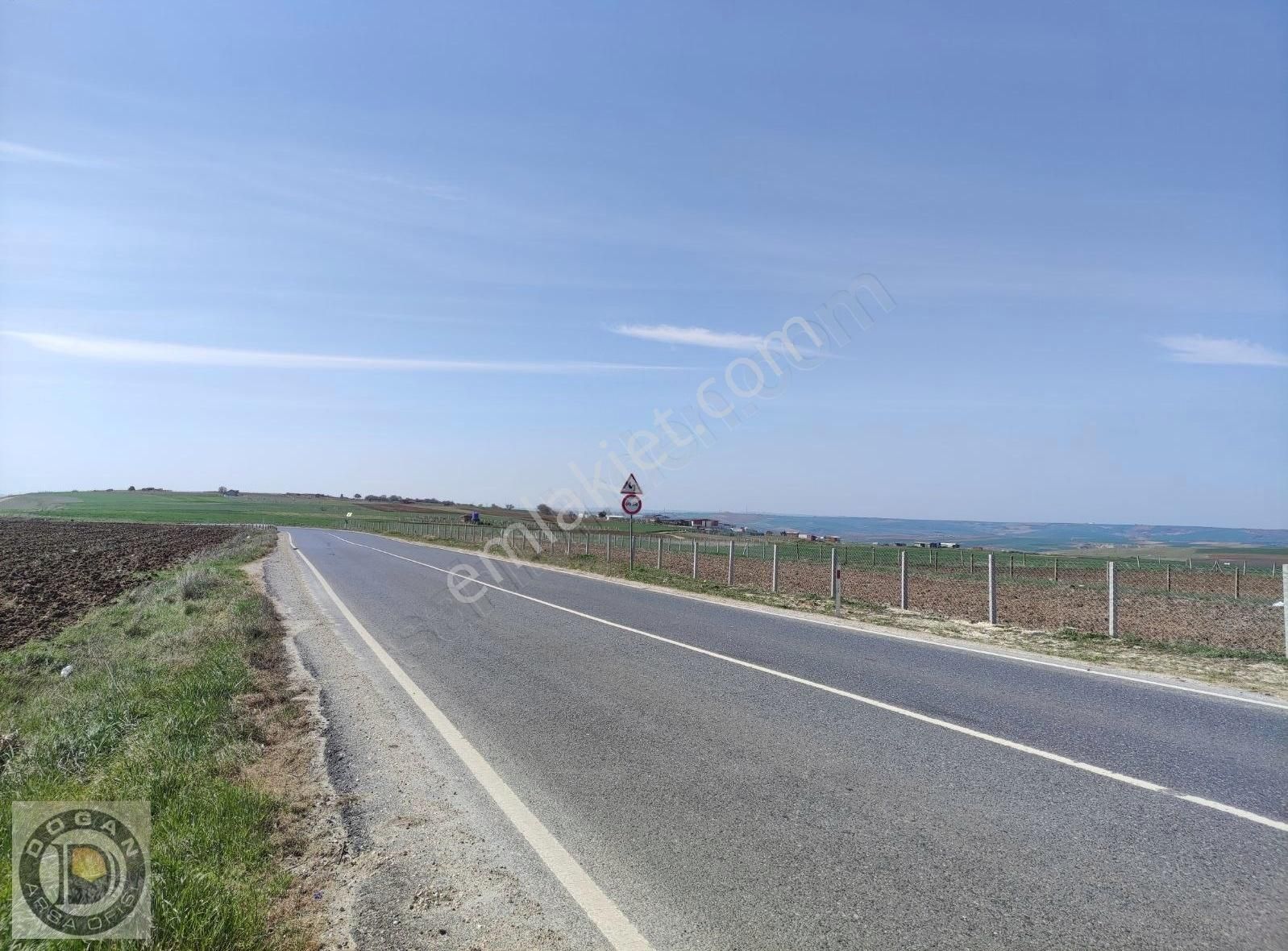 Silivri Değirmenköyde Cadde Cephe Muhteşem Konumda Satılık Arsa