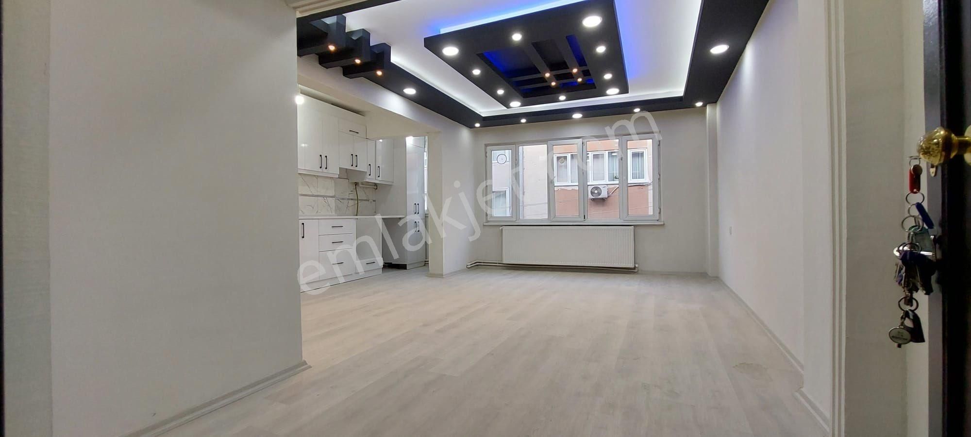 Altıparmakta Satılık 3+1 Daire