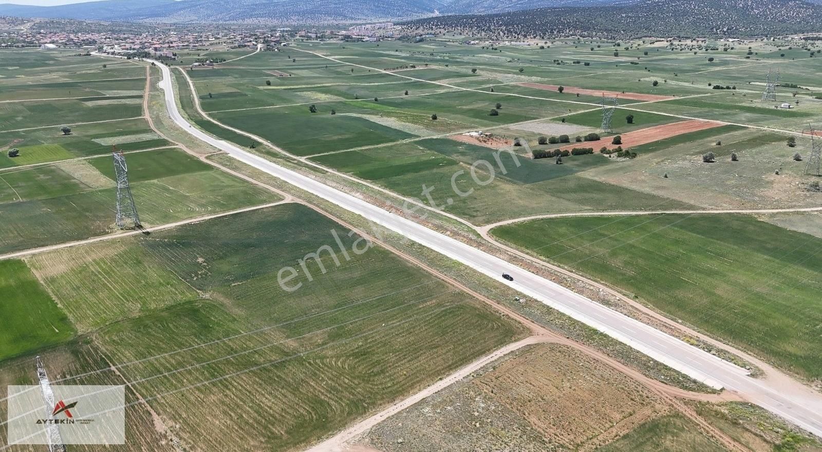 Konya Yolu Cephe Tülcede 2728 M² Tarla / Akören / Konya