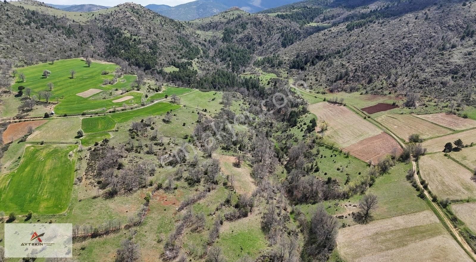 Kemer De 1050 M² Tarla / Konya / Doğanhisar
