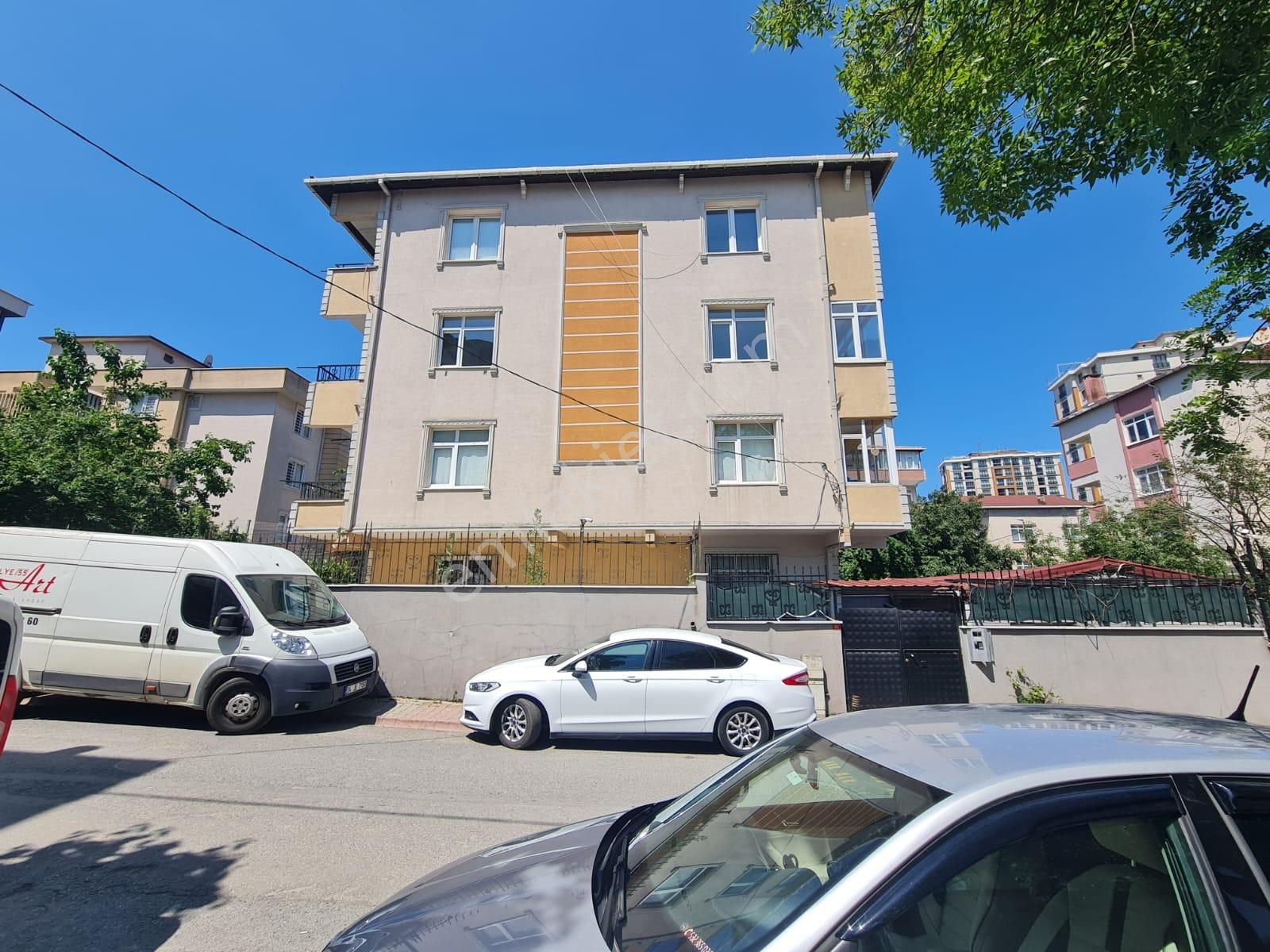Ümraniye Yukarı Dudullu Mahallesinde 3+1 Kiralık Daire