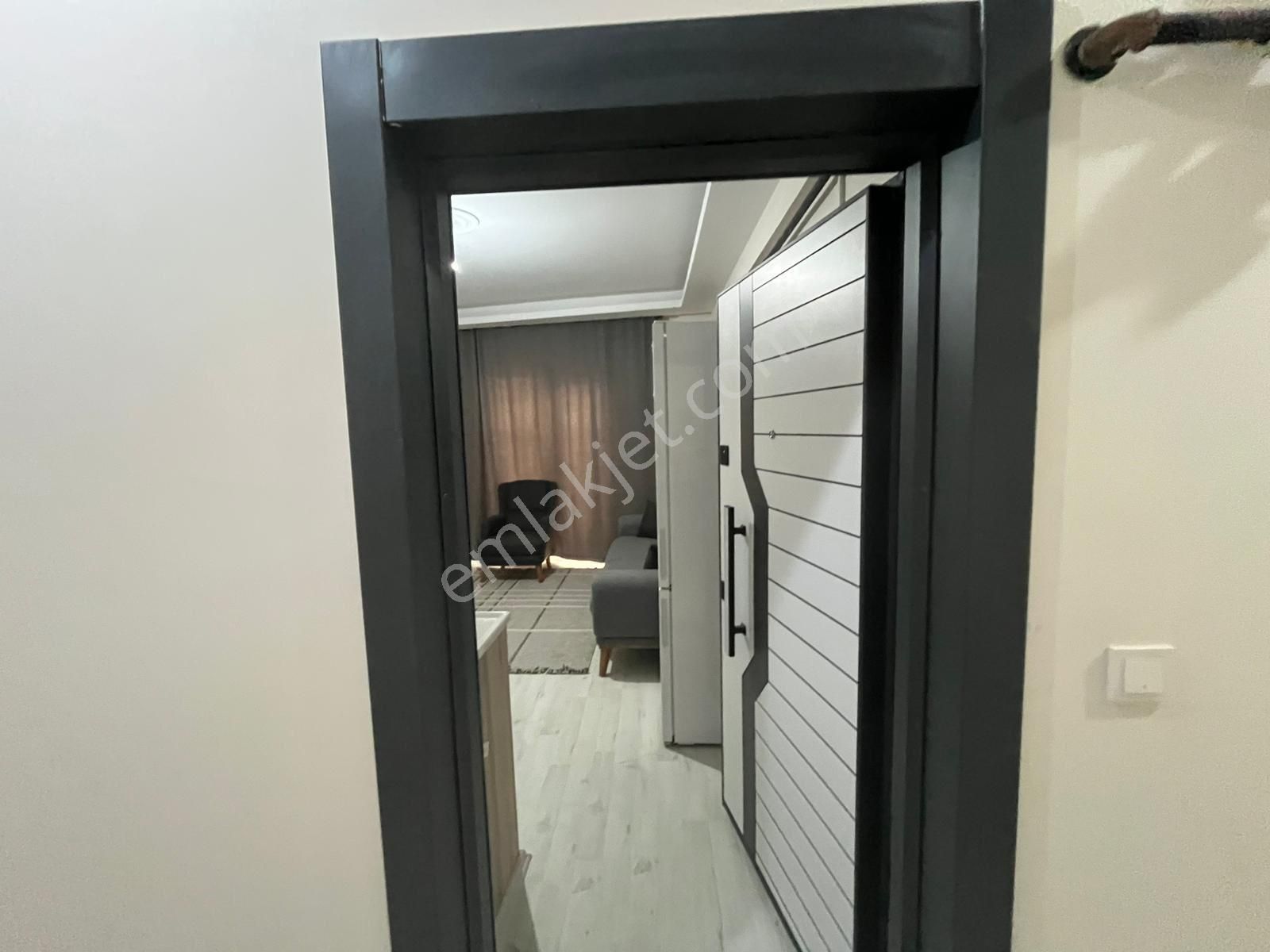Seyrek Merkezde Kiralık 1+1 Daire