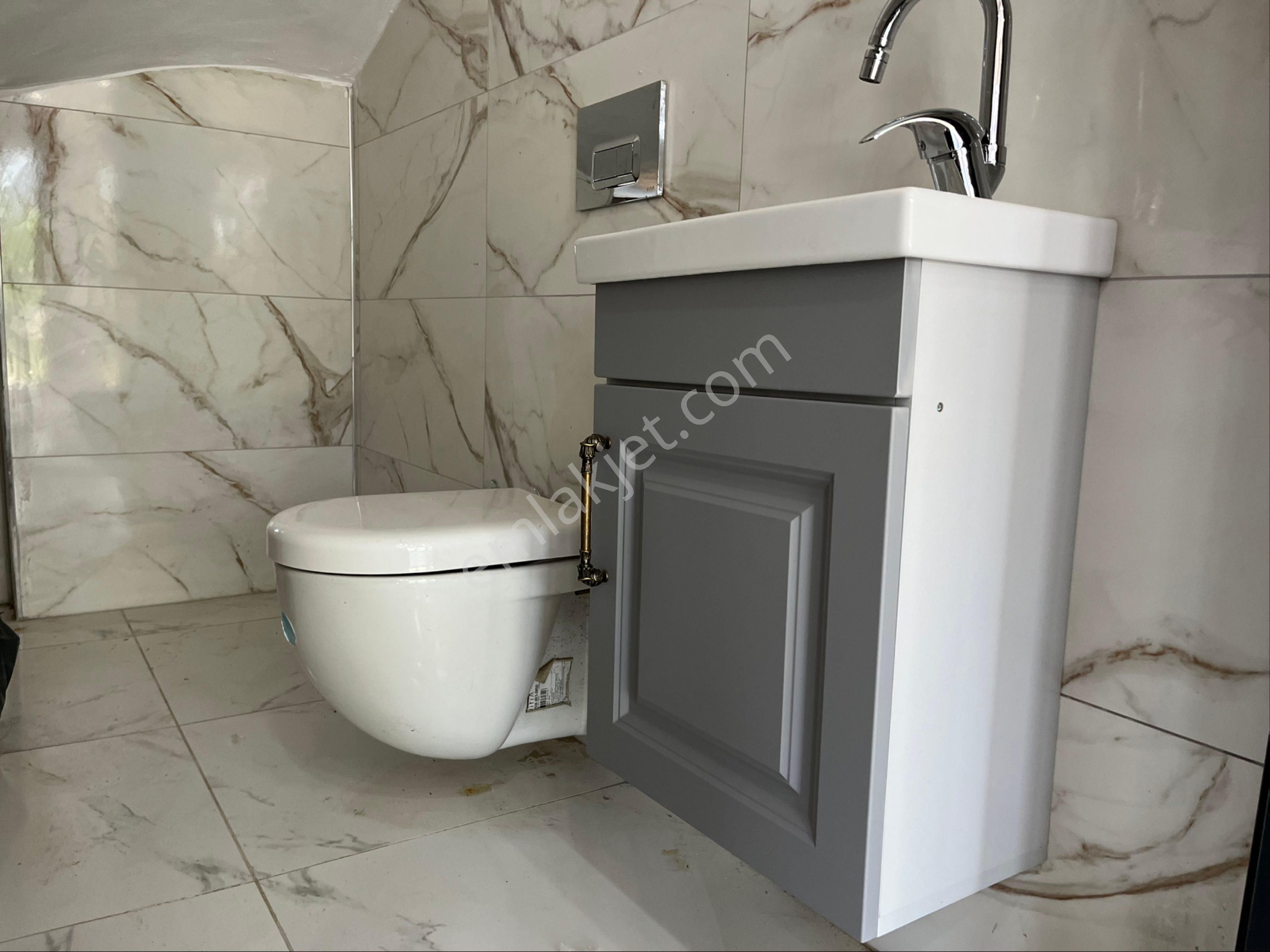 Mert Dinç Emlaktan Güre Sahilinde 4+1 Triplex Geniş Bahçeli Köşe Villa - Görsel 16