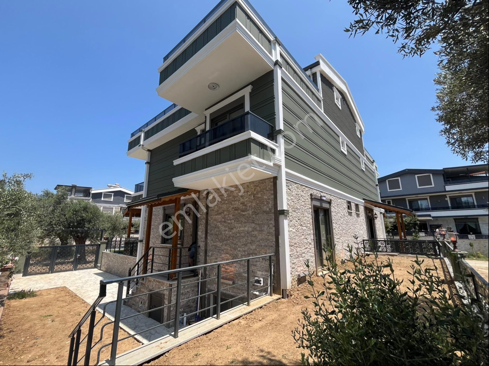 Güre Sahilinde 6+1 Ultra Lüx Villa - Görsel 3