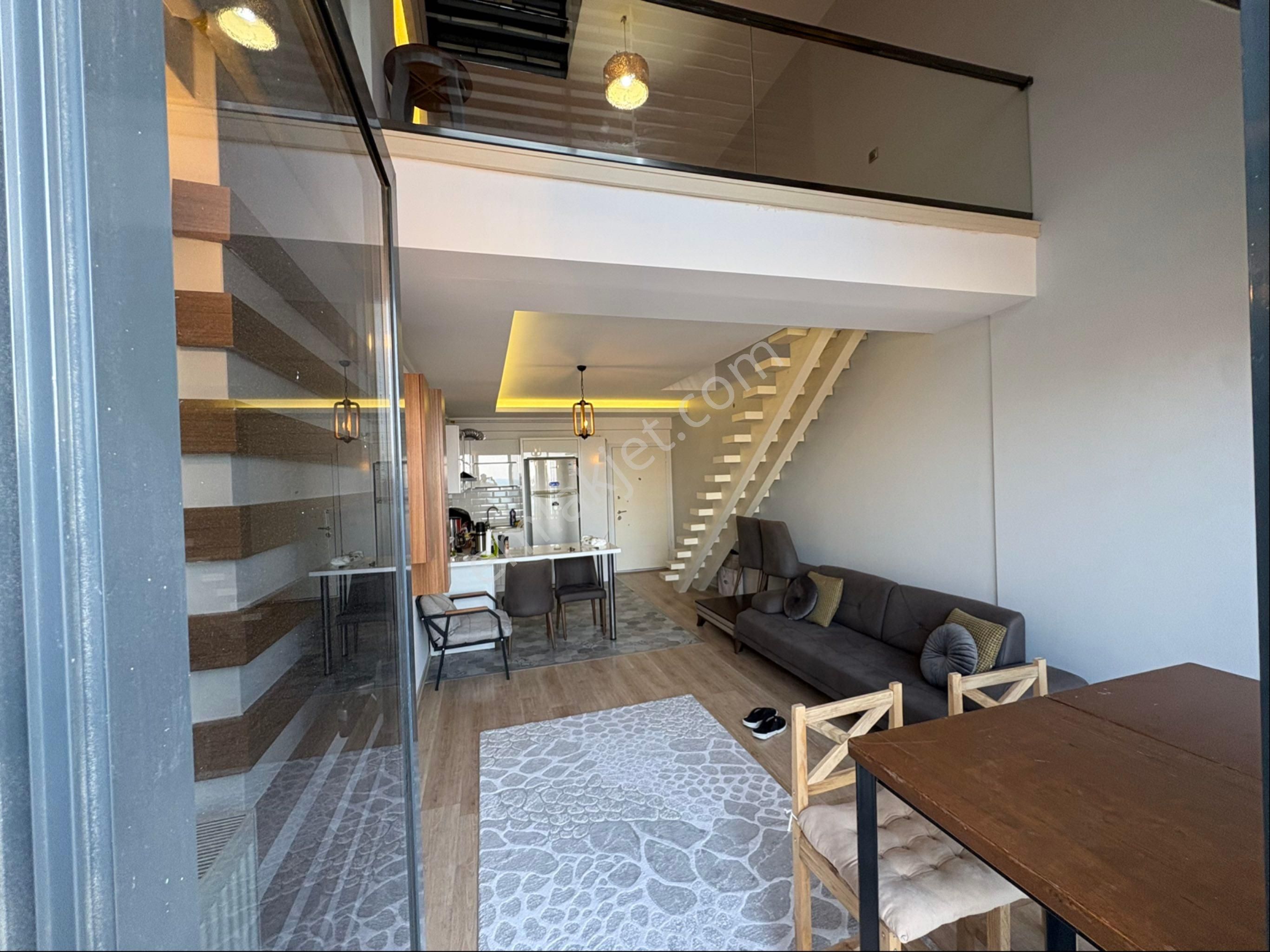 Körfez’de Tramvaya Sıfır Modern Yapılı Dubleks Daire - Görsel 6