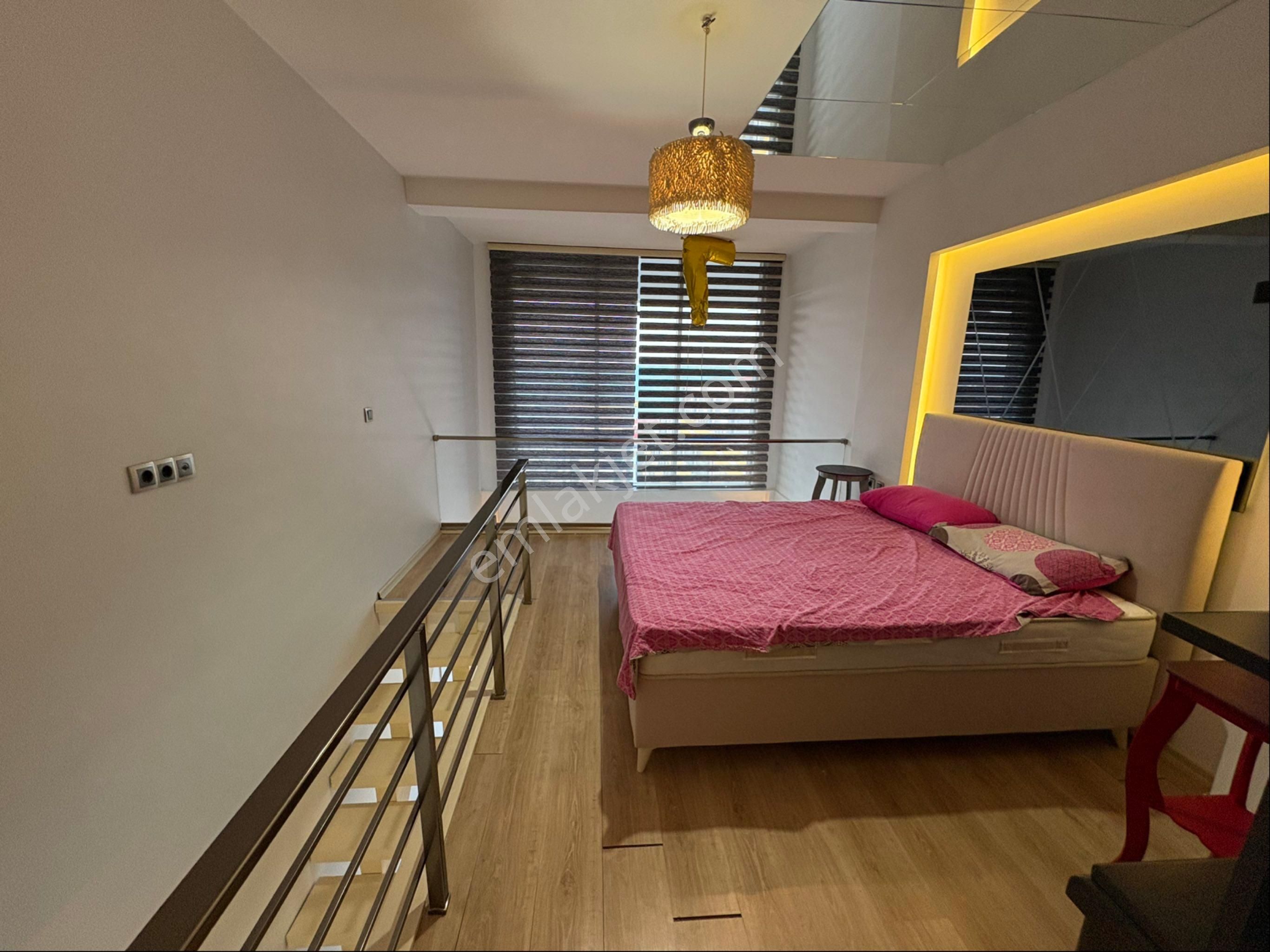 Körfez’de Tramvaya Sıfır Modern Yapılı Dubleks Daire - Görsel 11