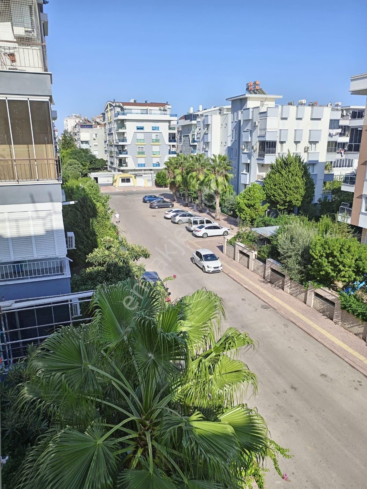 Konyaaltı Limanda Eşyalı Denize 800 Mt 2+1 Ayrı Mutfaklı Doğalgazlı Krediye Uygun Satılık Daire