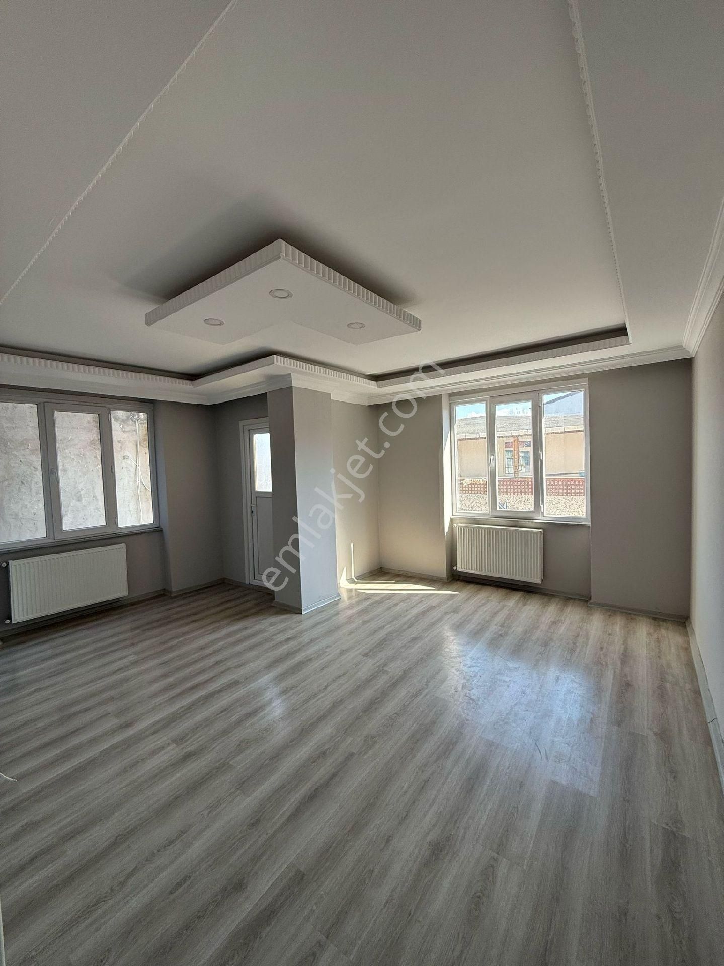 Has Evim Yapıdan Arnavutköy Yunus Emre Mh 95 Mt 2+1 Köşe Başı Arakat Daire