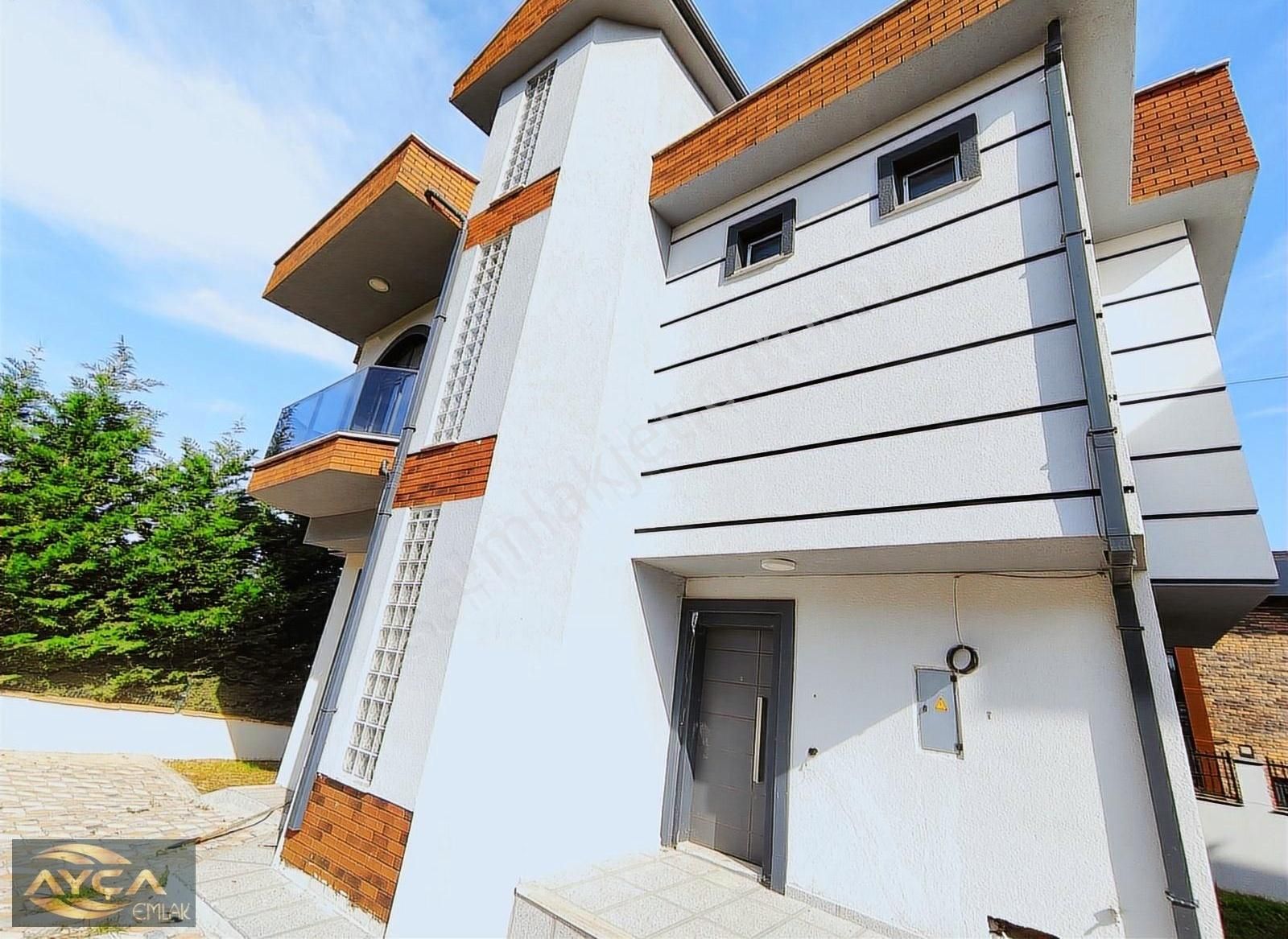 Manzaralı ,geniş Lüks Ayçadan Satılık 5+2 Müstakil,bahçeli Villa - Görsel 28