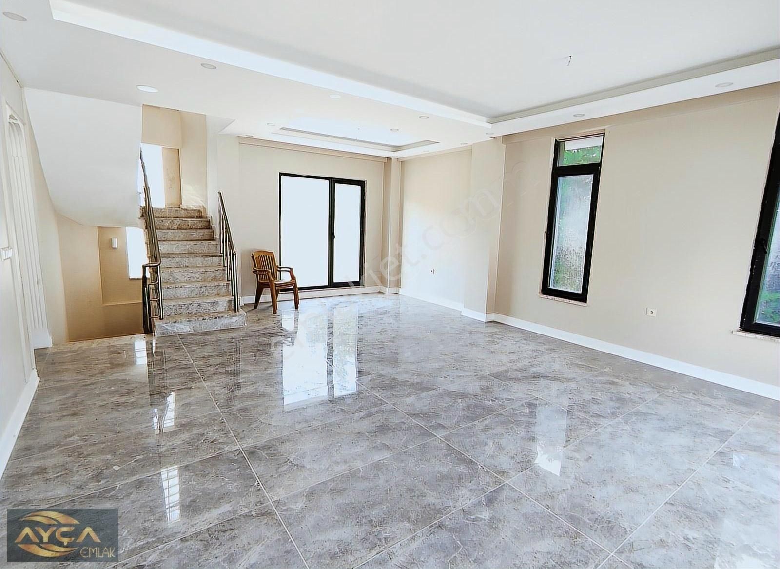 Manzaralı ,geniş Lüks Ayçadan Satılık 5+2 Müstakil,bahçeli Villa - Görsel 22