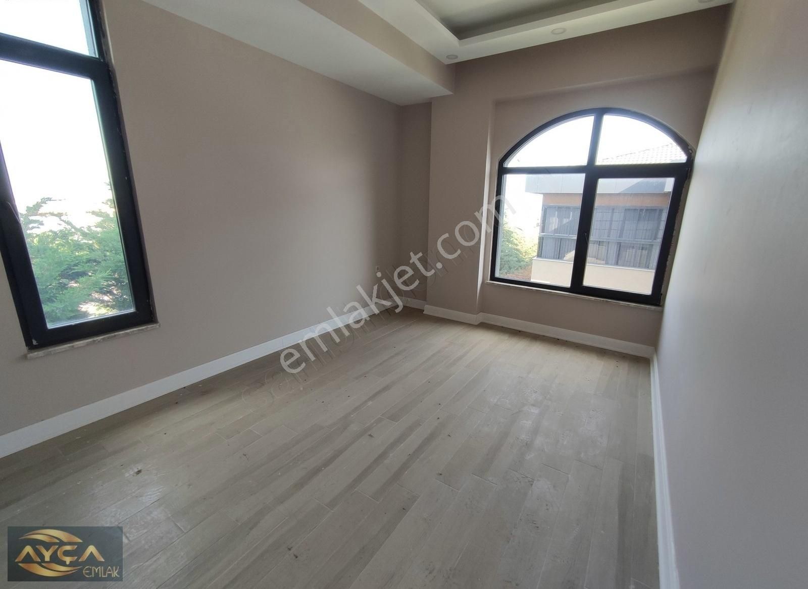 Manzaralı ,geniş Lüks Ayçadan Satılık 5+2 Müstakil,bahçeli Villa - Görsel 19