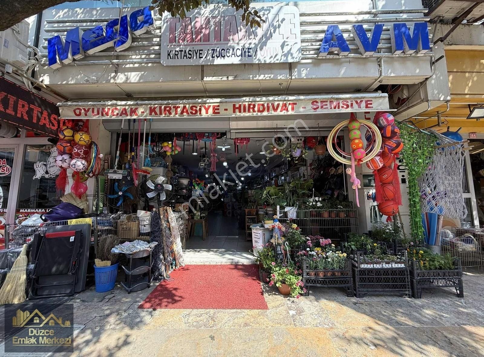 Şehrin Tam Ortasında Devren Kiralık 450 M2 3 Katlı Tahtakale