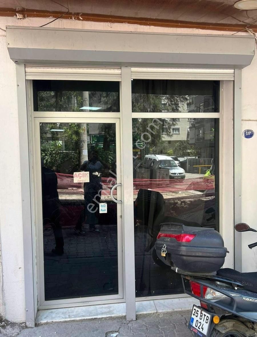Bornovanın En İşlek Sokağında Satılık Dükkan - Görsel 14