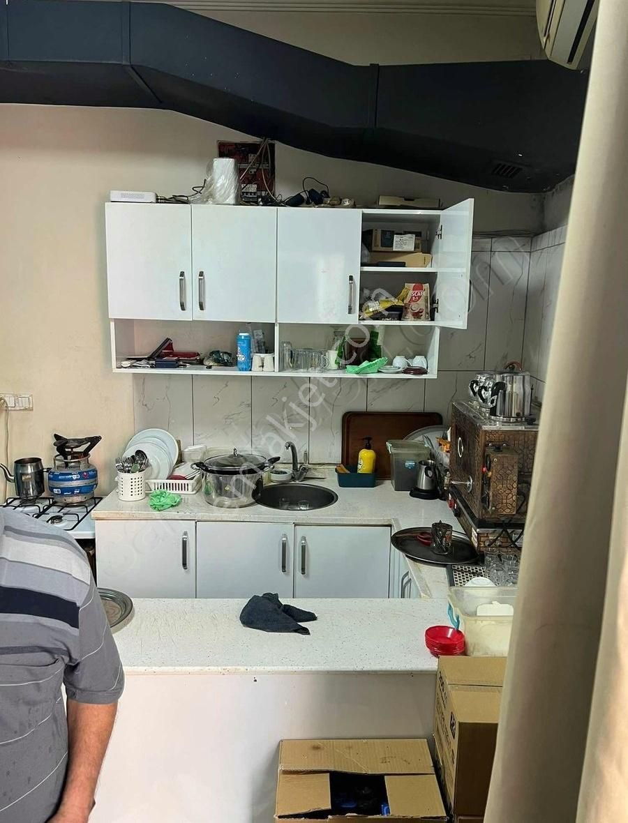 Bornovanın En İşlek Sokağında Satılık Dükkan - Görsel 13