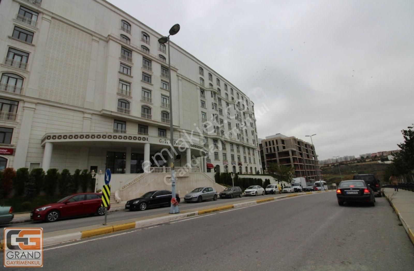 Grand/elit Grand Palas Sitesinde Full Eşyalı 1+0 Daire