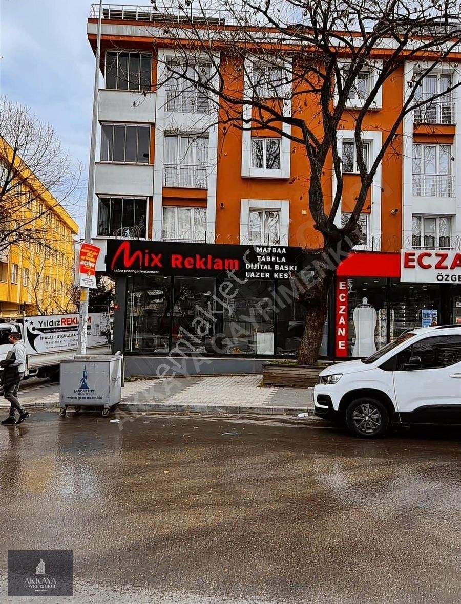 Sancaktepe Sarıgazi Mah Cadde Üzeri Süper Dükkan Satılık