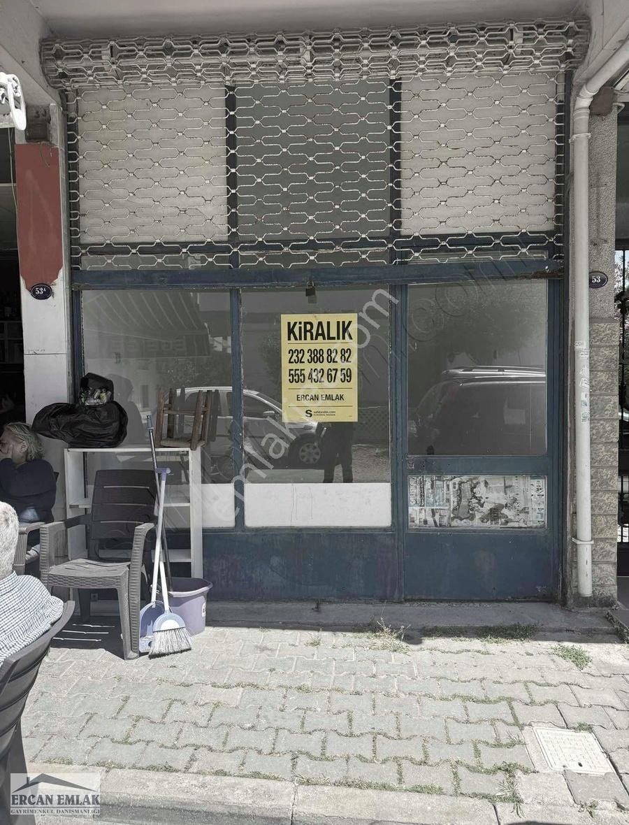 Pirireis Mahallesi 15 M2 Net Kullanım Alanı Kiralık Dükkan