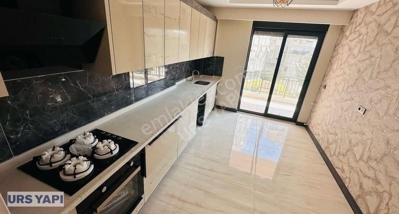 Urs Yapı'dan Beylikdüzü'nde Kullanışlı Ferah 2+1 !
