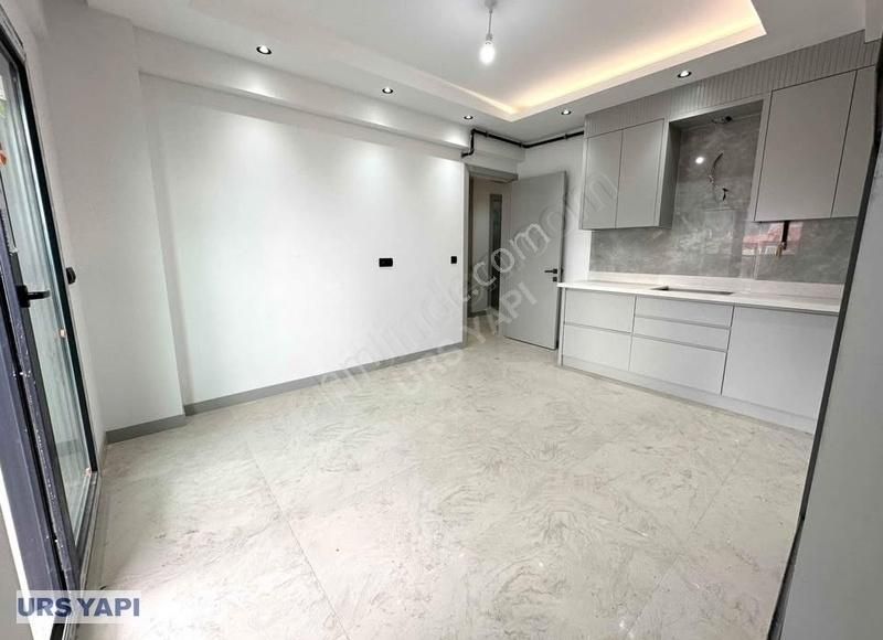 Urs Yapı'dan Beylikdüzü'nde Ebeveyn Banyolu 1+1 Ara Kat Fırsatı!