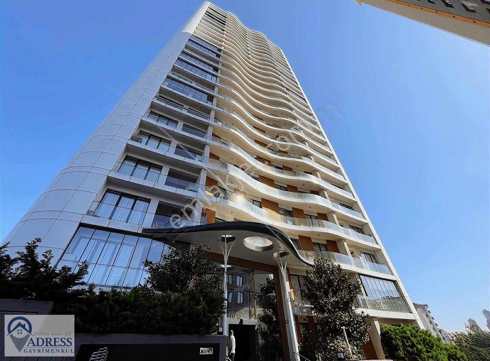 Cuento İstanbul'da Satılık 1+1 73m2 Daire