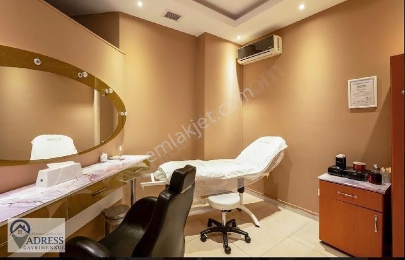 Adressten M.akifte 150m2 Devren Kiralık Güzellik Merkezi
