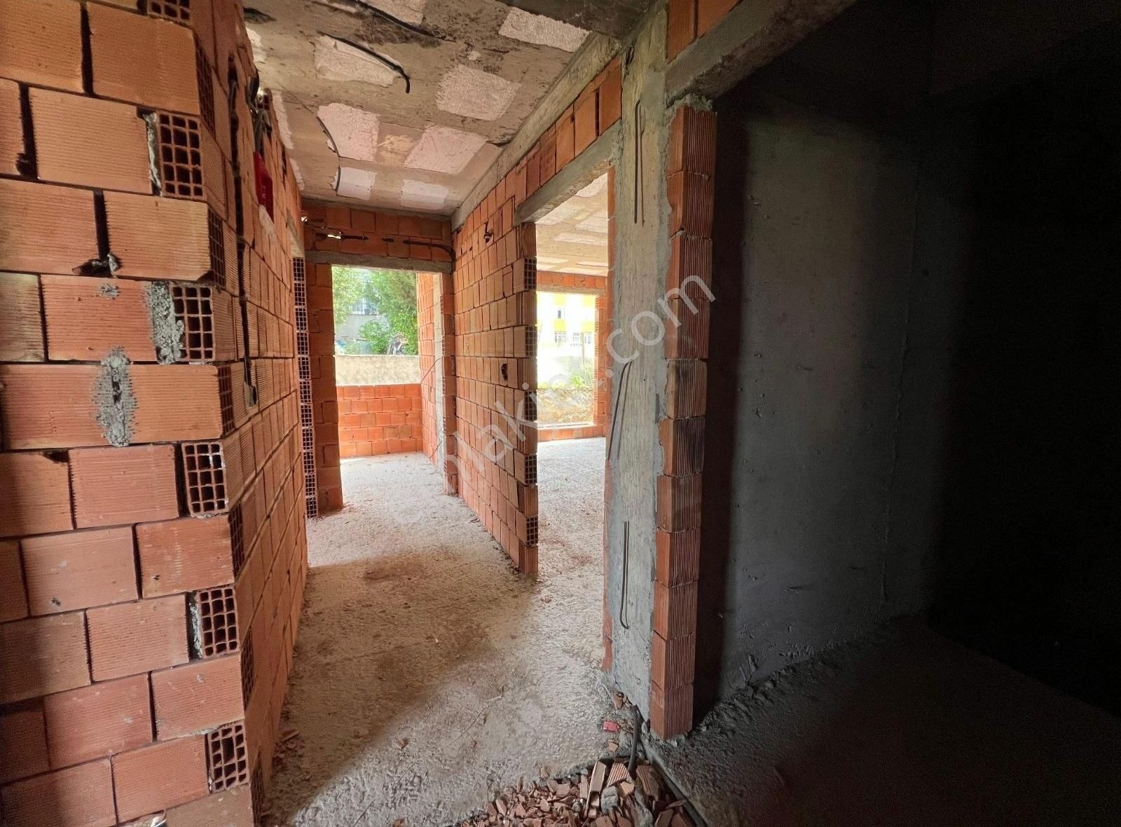 Merkezi Konumda Emkay Yanında Sıfır Arakat Daire