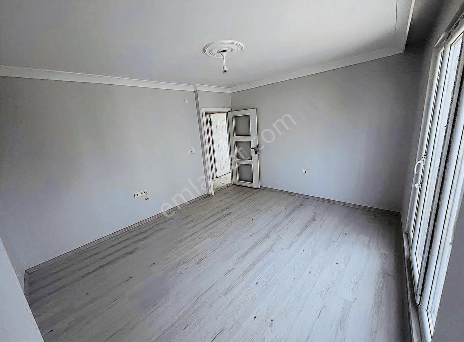 Mevlana İlkokuluna Yakın Sıfır Arakat Daire