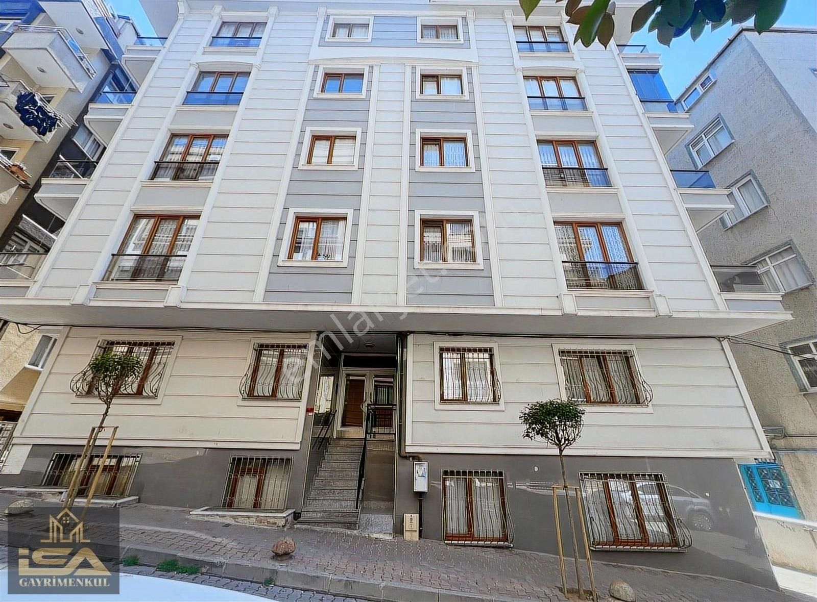 İsa Gayrimenkulden 10 Yıllık Masrafsız Kullanışlı 3+1 Ara Kat