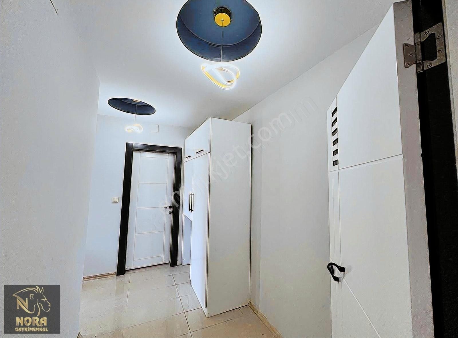 Nora'dan Üni. Caddesi Havuz 7/24 Güvenlikli Site Geniş 1+1 Daire