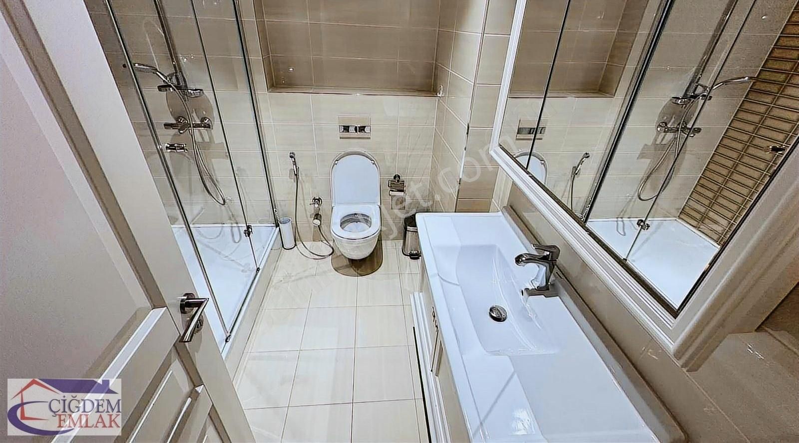 Emaar Square 2+1 Balkonlu Kapalı Mutfak Eşyalı Kiralık Daire