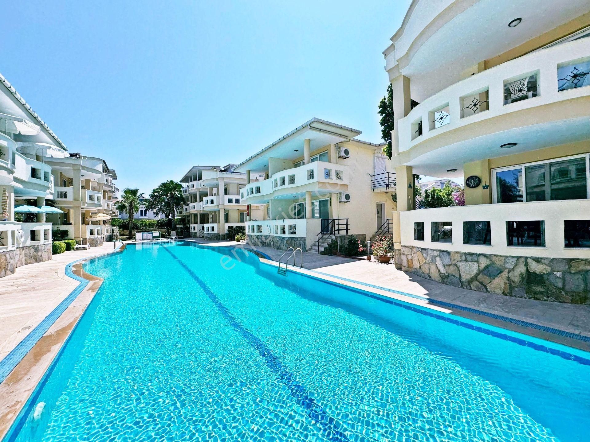 Didim Satılık Havuzlu Sitede 2+1 Eşyalı Yüksek Girişli Yazlık Daire