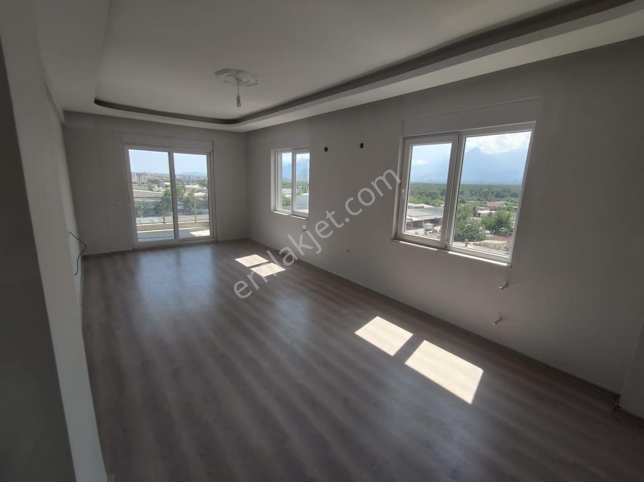 Antalya Kepez Ünsalda Kiralık 2+1 Asansörlü Sitede Lüks Daire No.20475​