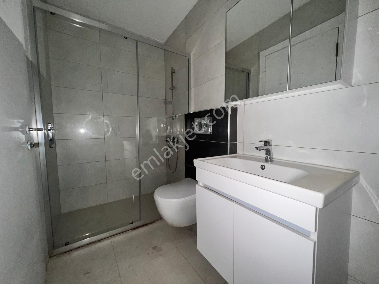 Altıntepe'de Aydınlık Bahçe Teraslı 1+1 - Görsel 13