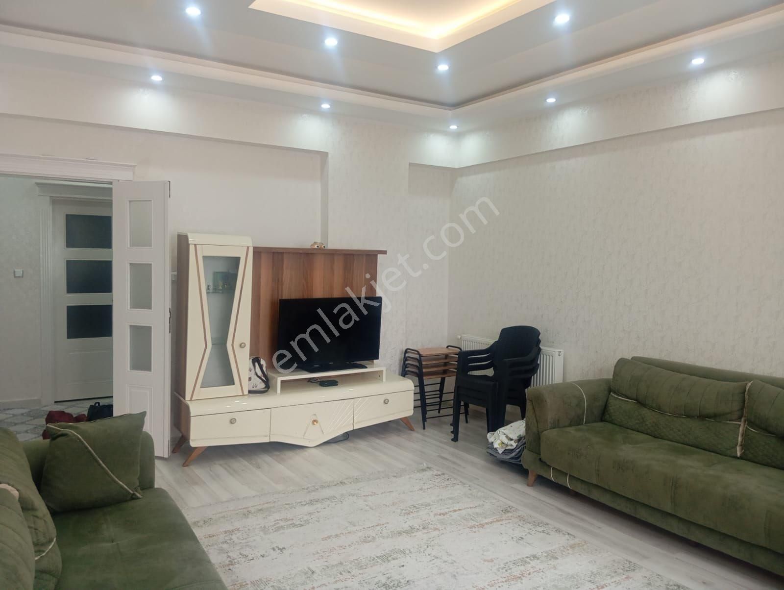 Göktürk'de Stadyum Karşısı 3+1 Satılık Daire