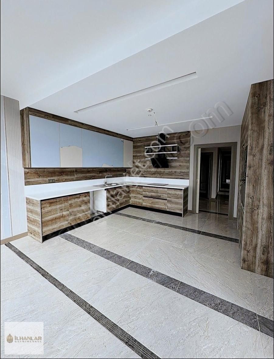Ovacıkta Site İçerisinde Ultra Lüx Açık Teraslı 4.5+1 Satılık