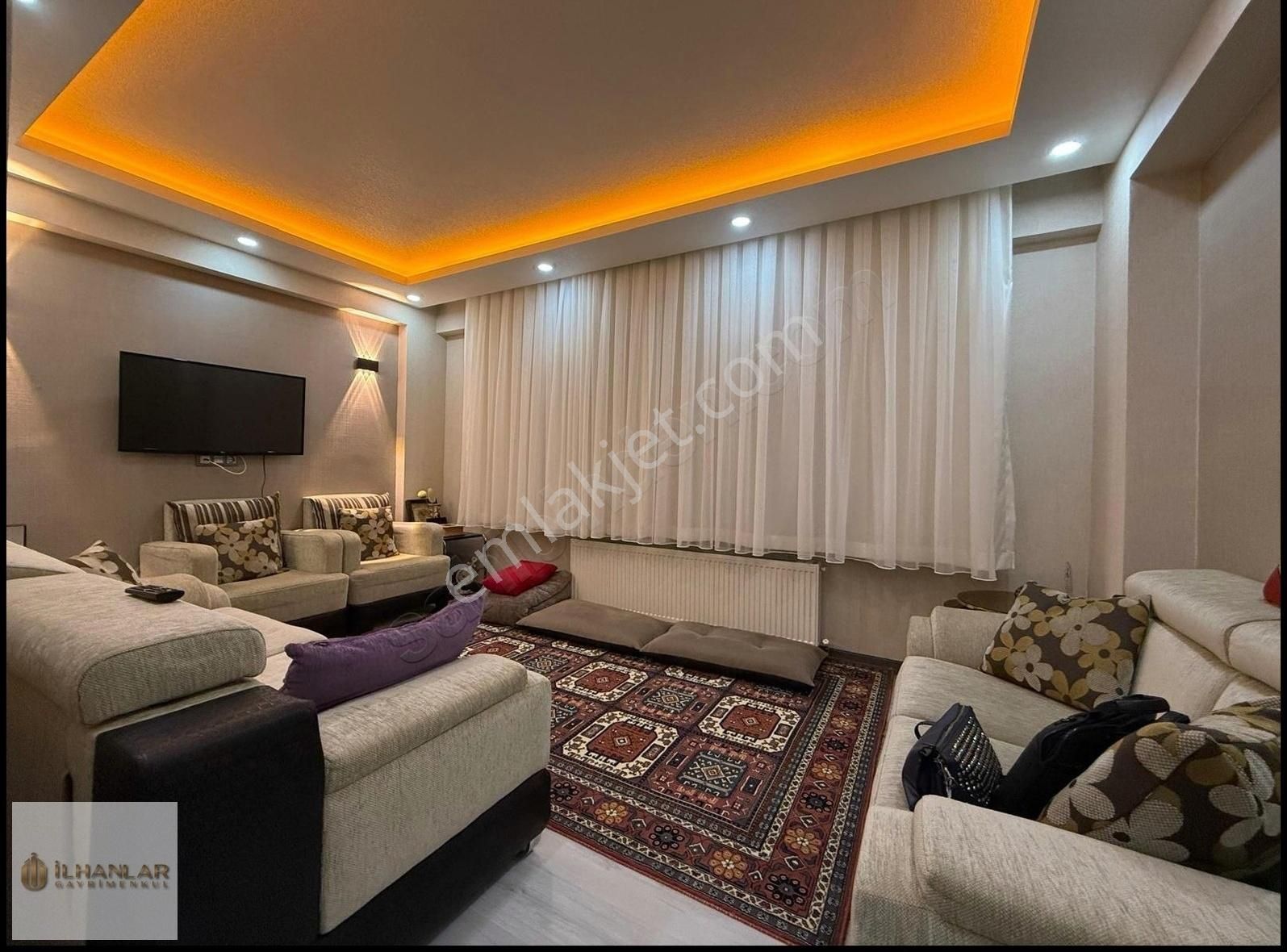 Şehit Kubilay Mah.estergon Cad.yakını Yapılı Eşyalı Satılık 2+1