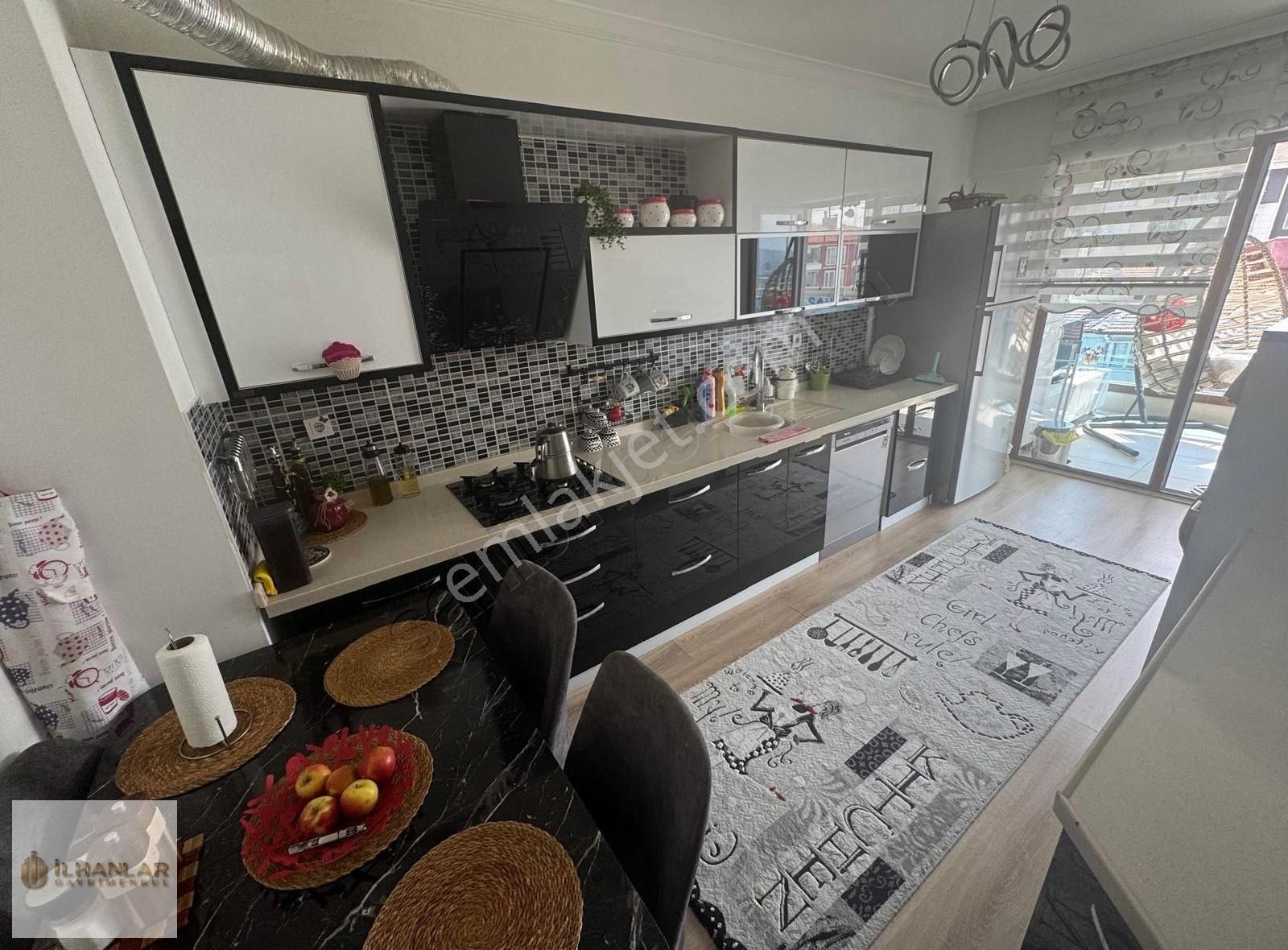 Pamuklar Mah. Cadde Paraleli Site İçerisinde Manzaralı 3+1