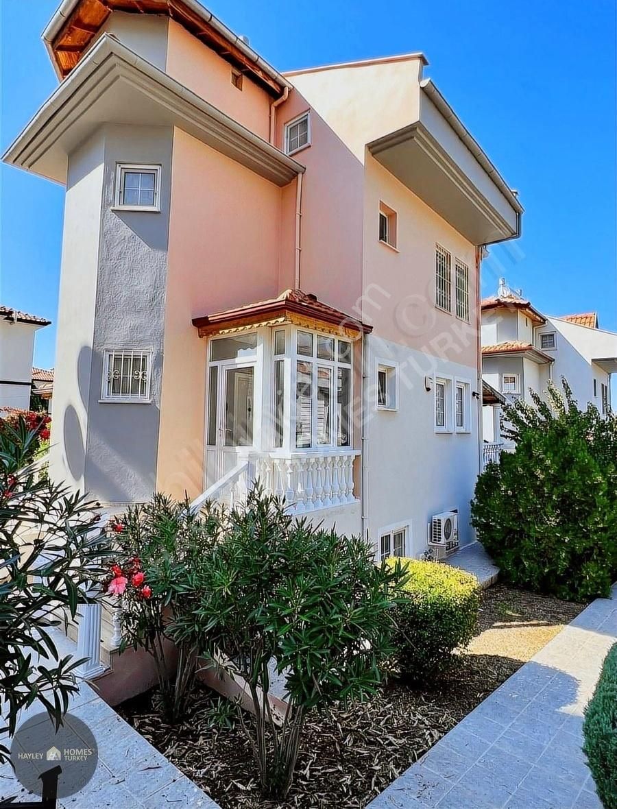 Fethiye Ölüdeniz Ovacıkta Satılık 4+1 Site Havuzlu Apartman