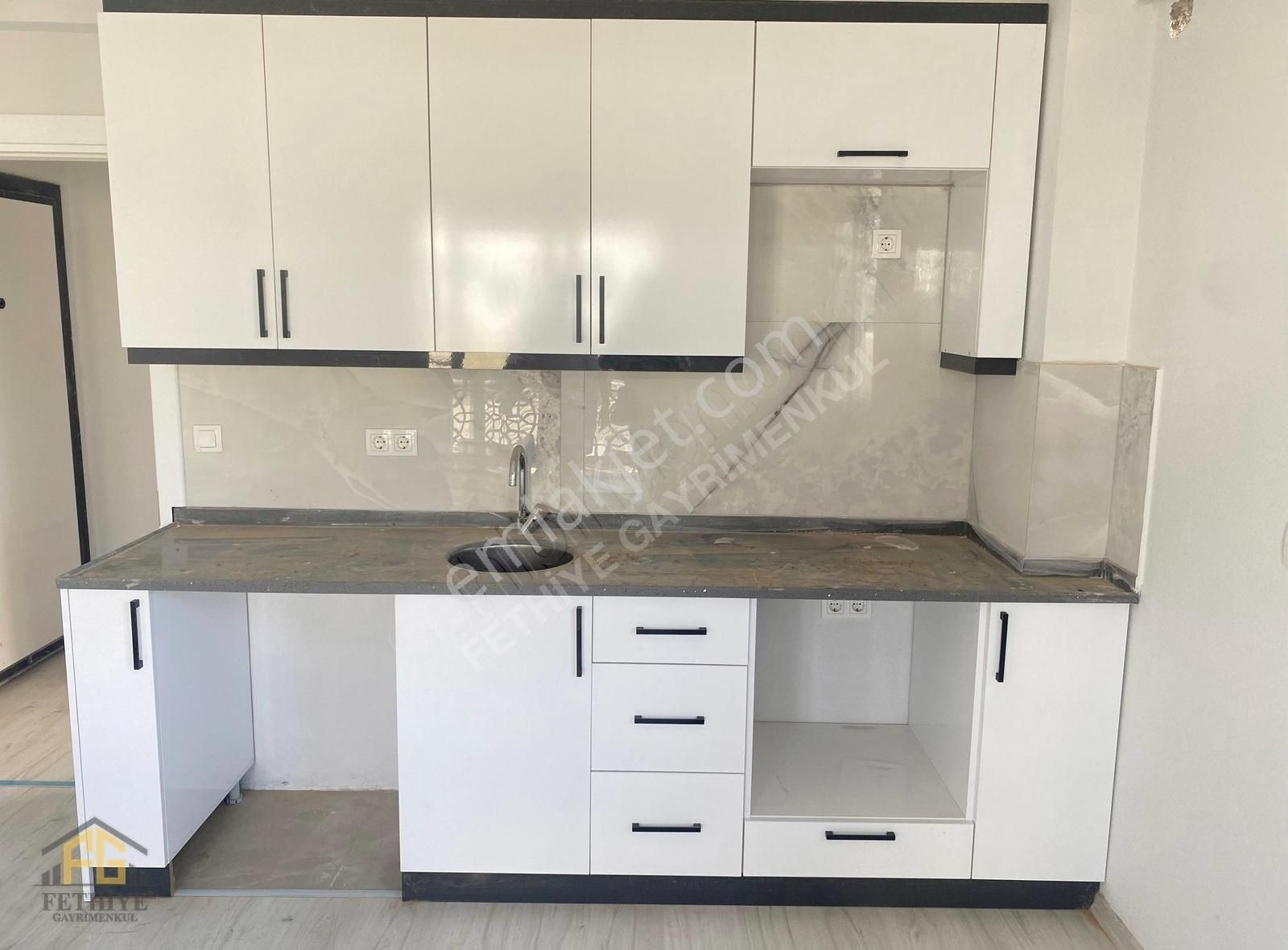 Seydikemerde Uzun Dönem Kiralık 2+1 Giriş Kat Daire