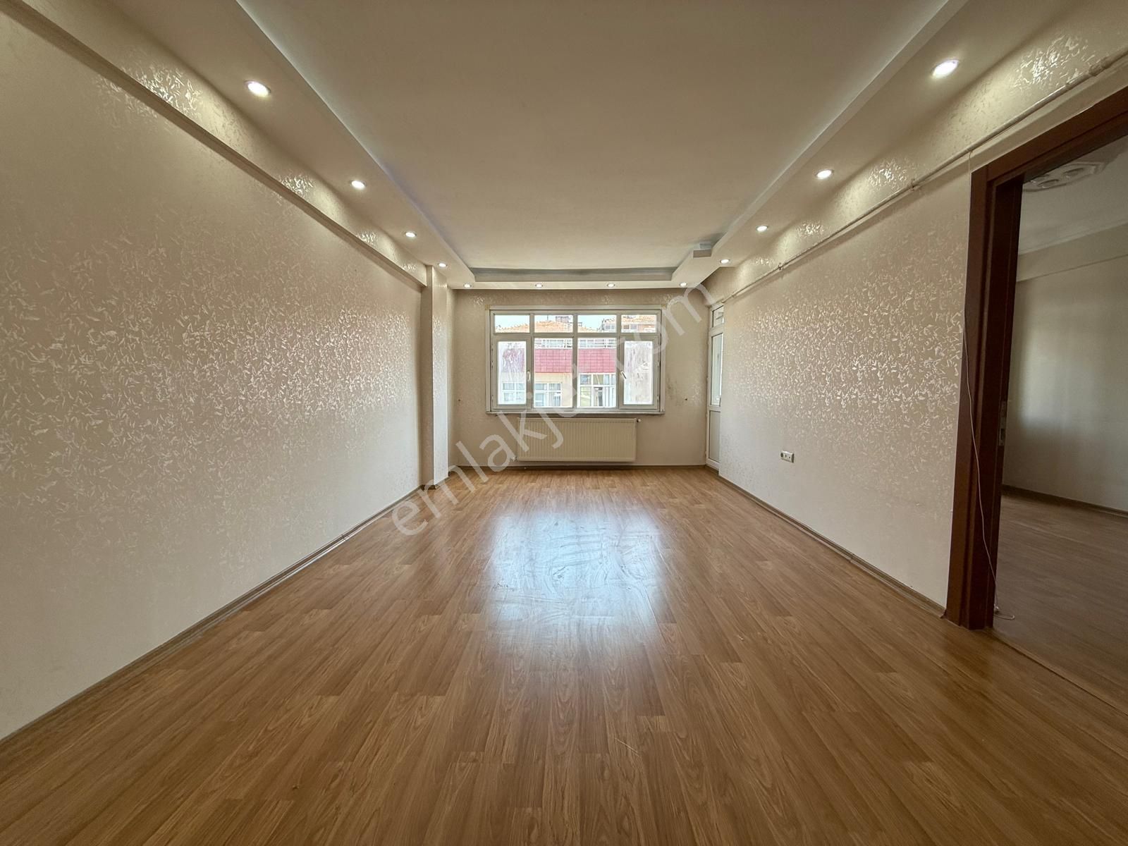 İstanbul House'dan B.evler'de 135m2 Geniş Masrafsız 3+1 Daire