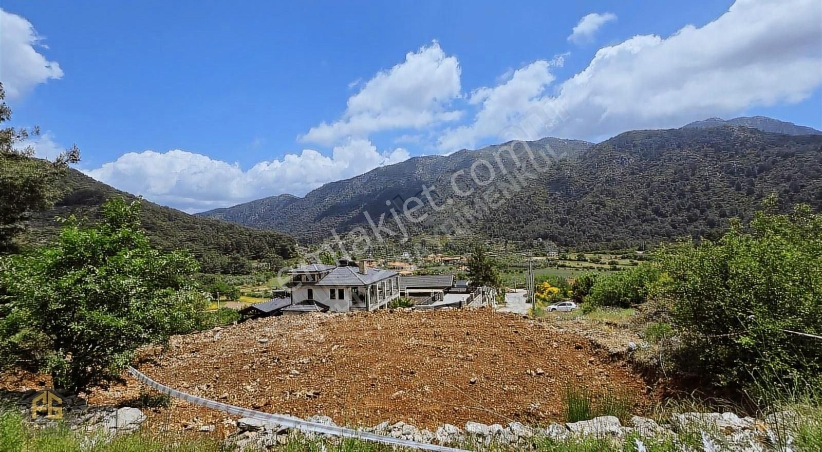Fethiye Yeşilüzümlü'de 537 M² İmarlı Arsa